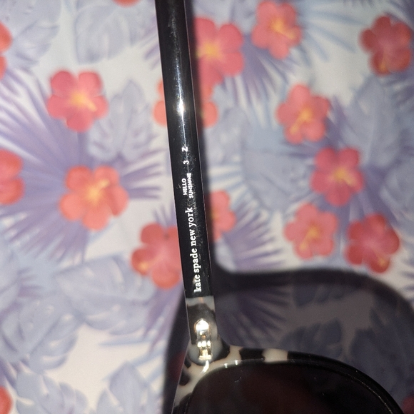 Katespade sunglasses - Picture 7 of 9